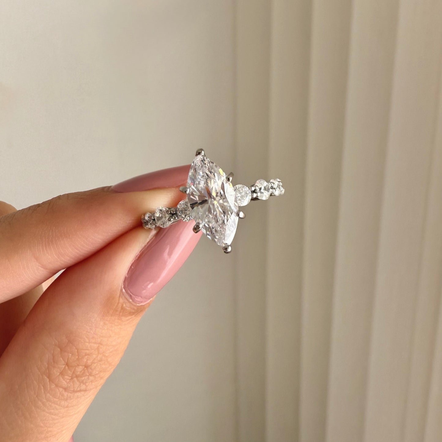 Luna ring