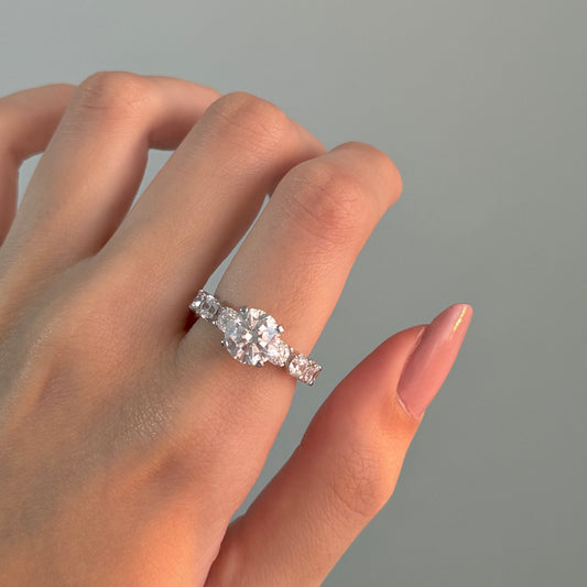 Stella ring