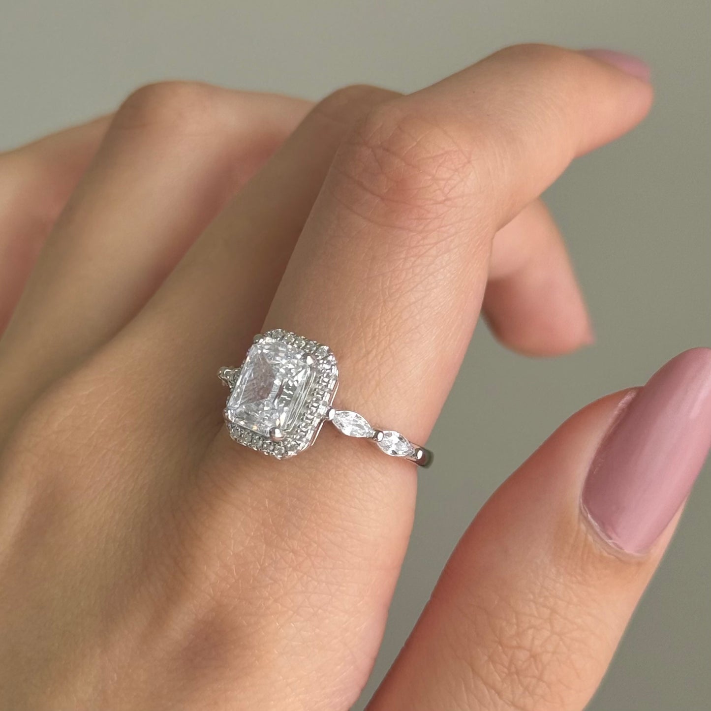 Victoria ring
