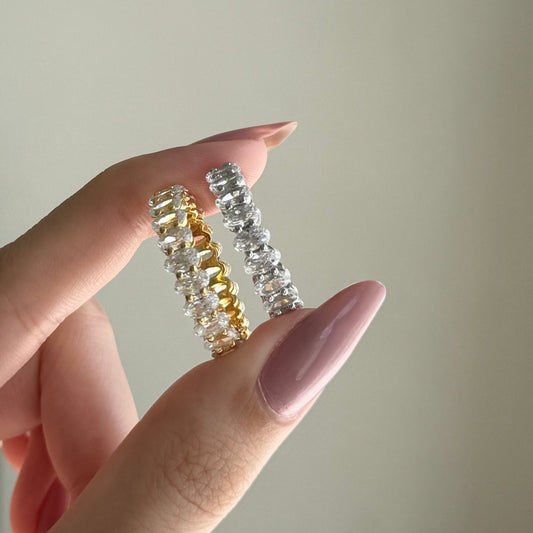 Oval cut band