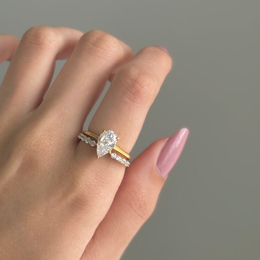 Era open ring