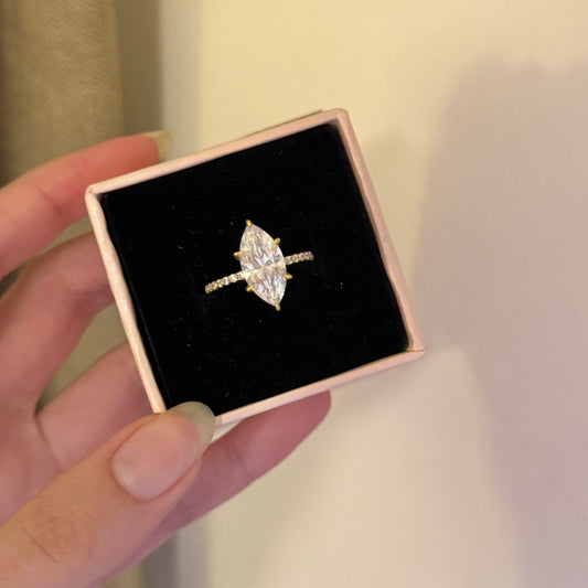 Royal marquis ring