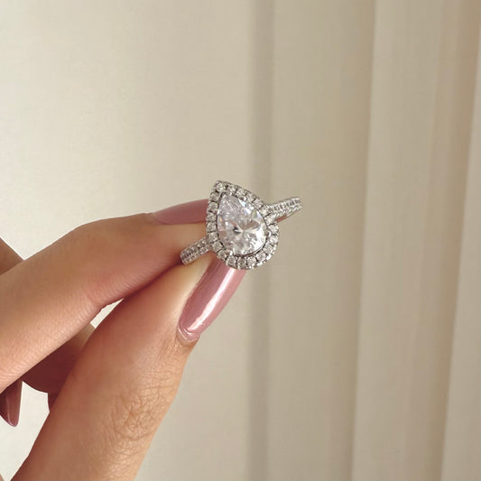 Lucia ring